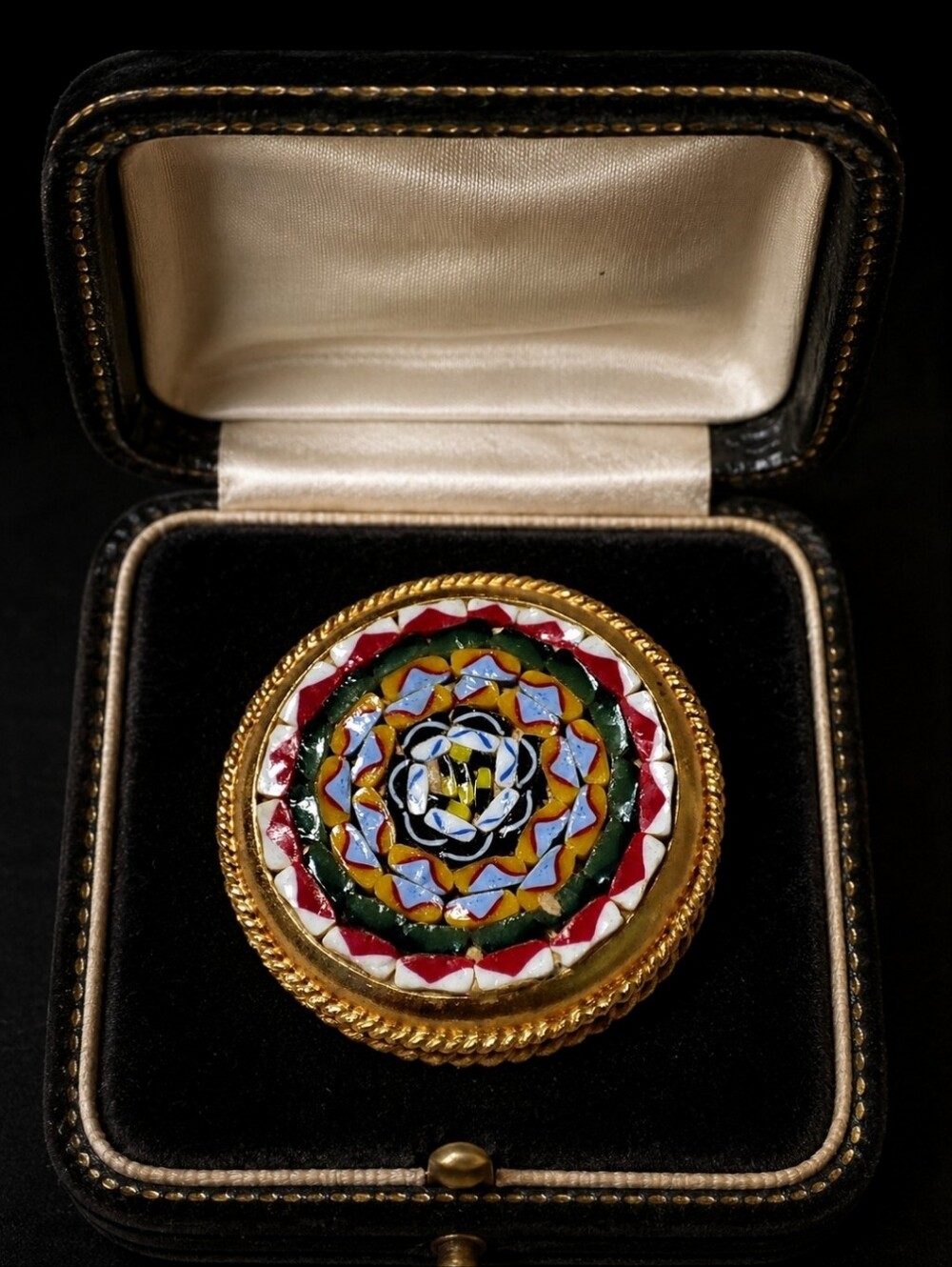 Micromosaic Micro Mosaic Signed ITALY Italian Vintage Round Brooch Gold Tone